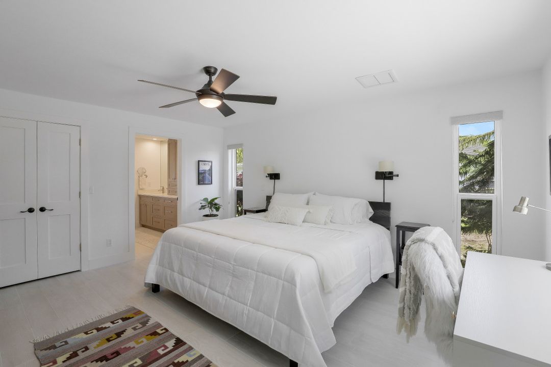 1010 Nottingham Dr, Naples, FL 34109