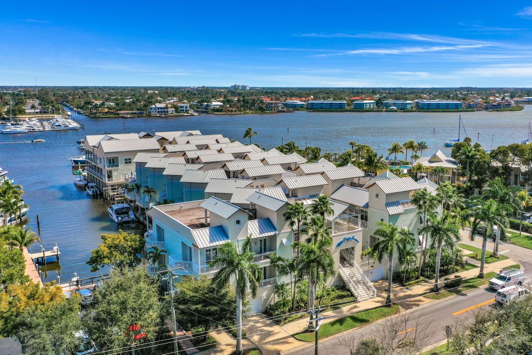 1001 10th Ave S #F3, Naples, FL 34102