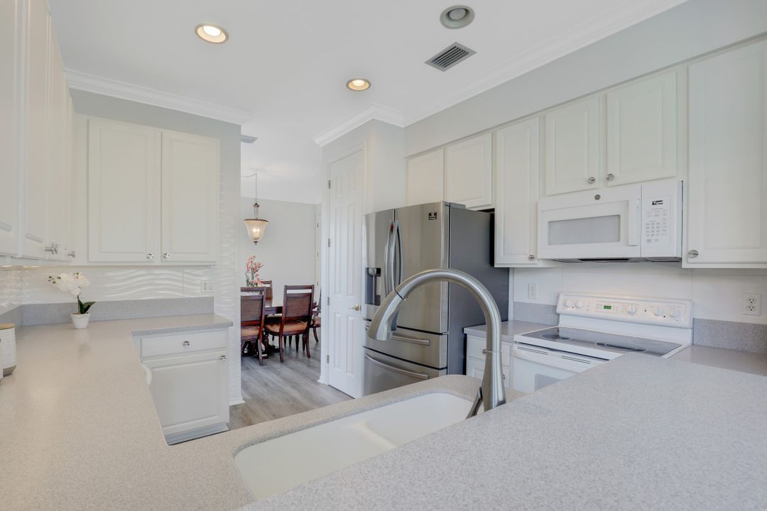 3910 Loblolly Bay Dr #3-202, Naples, FL 34114