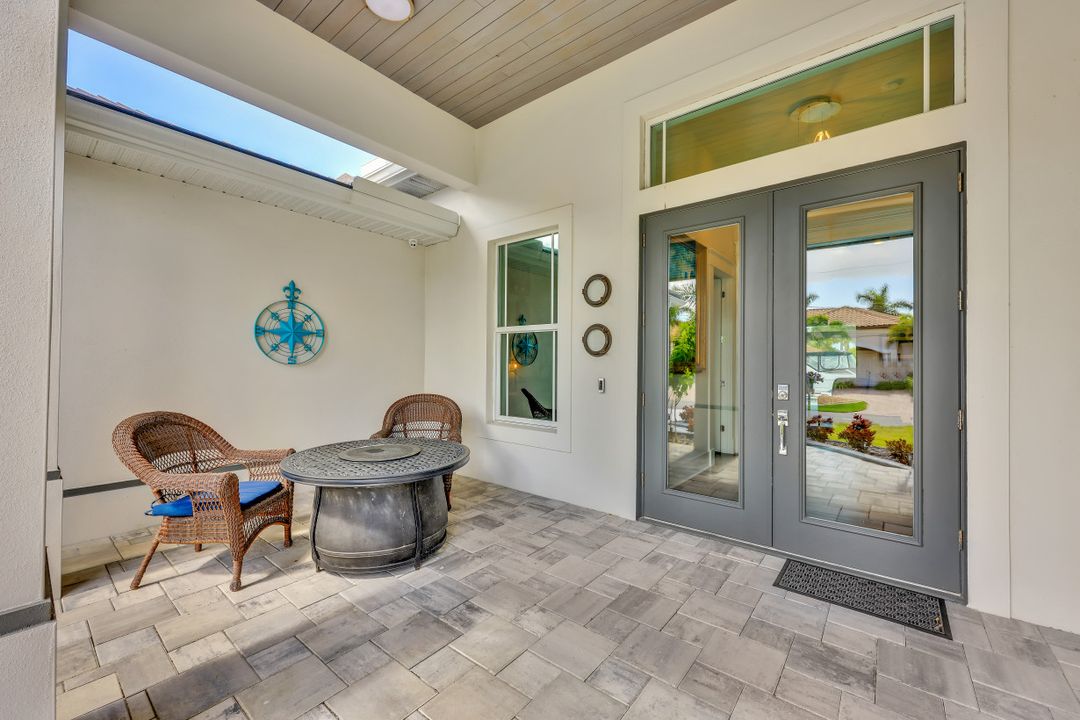 135 SW 50th St, Cape Coral, FL 33914