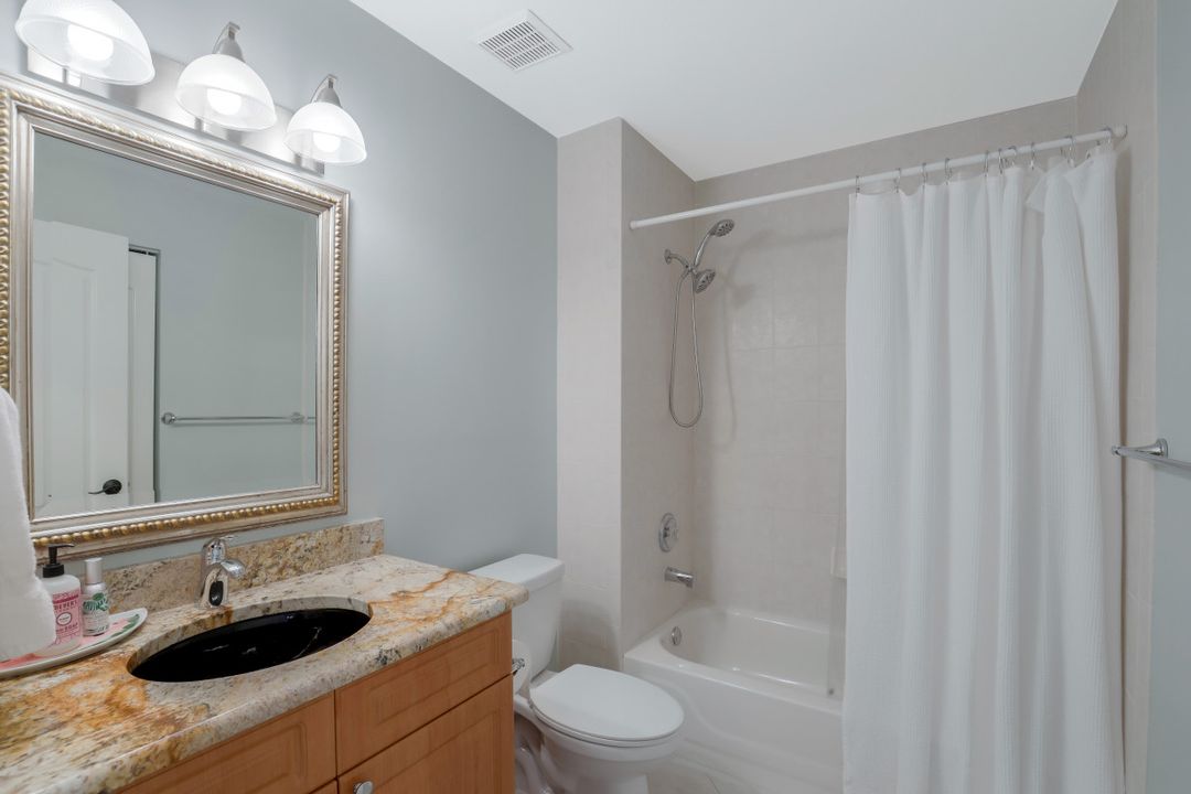 768 101st Ave N, Naples, FL 34108