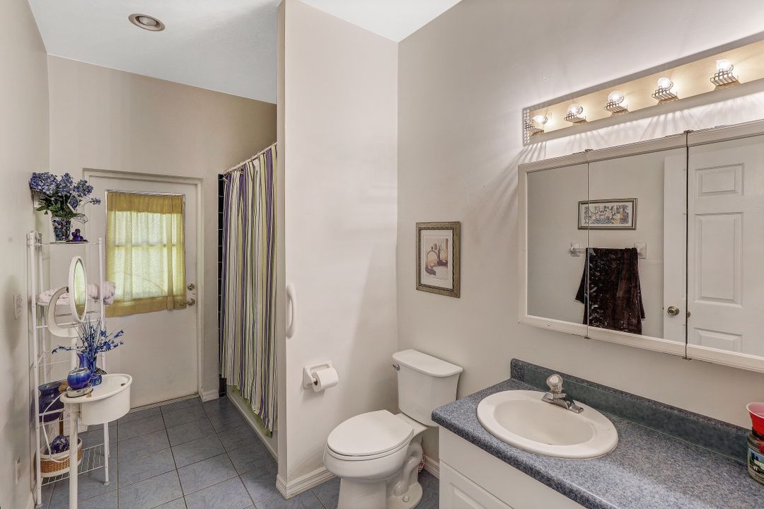 6705 Overlook Dr, Fort Myers, FL 33919