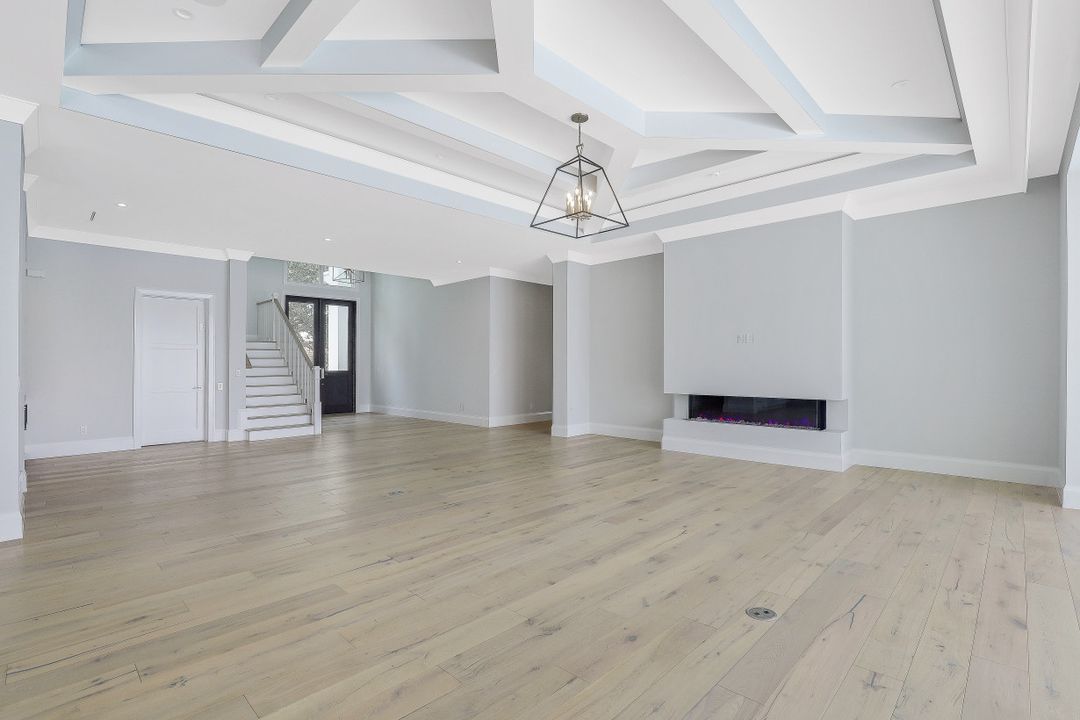 313 Turtle Hatch Rd, Naples, FL 34103