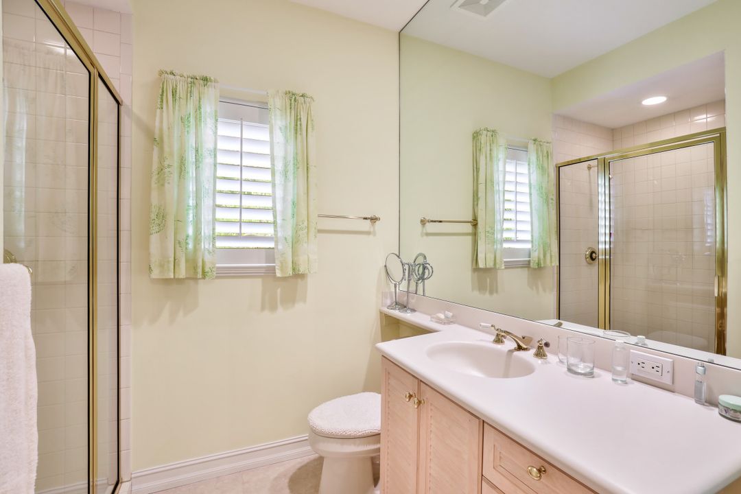 1064 Grand Isle Dr, Naples, FL 34108