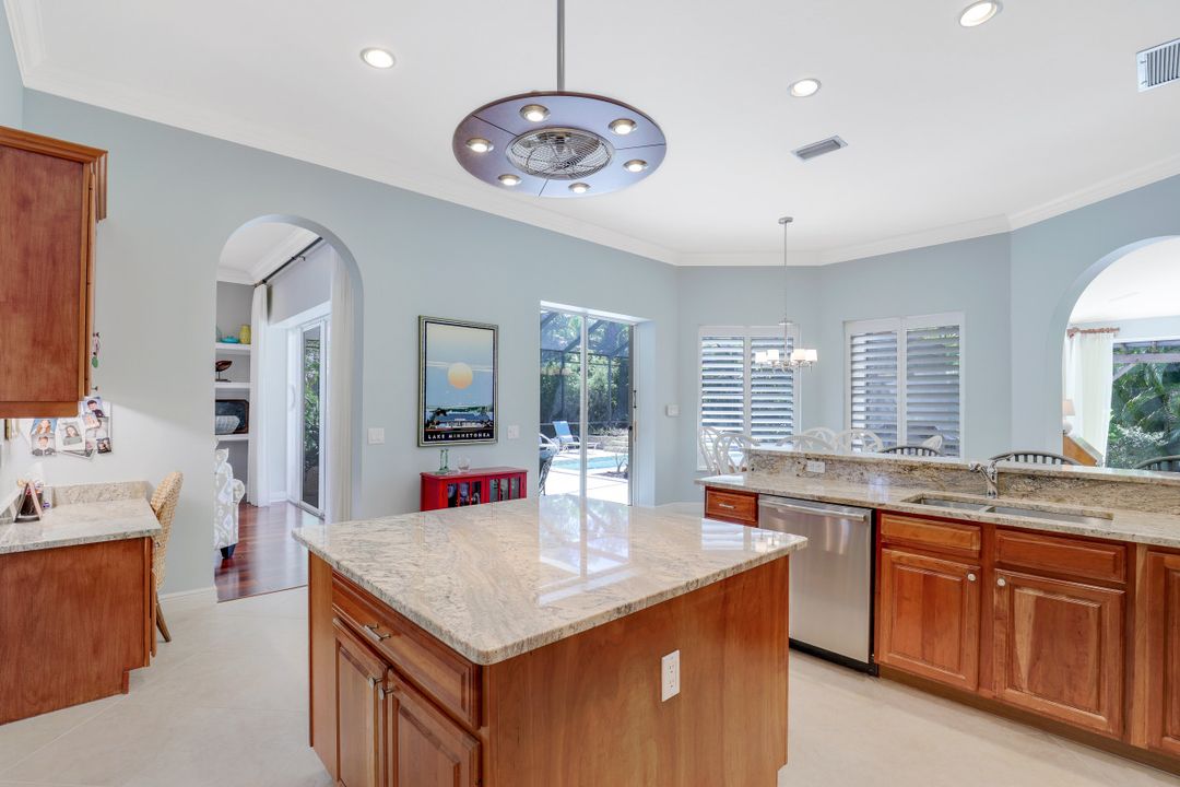 2229 Goshawk Ct, Naples, FL 34105