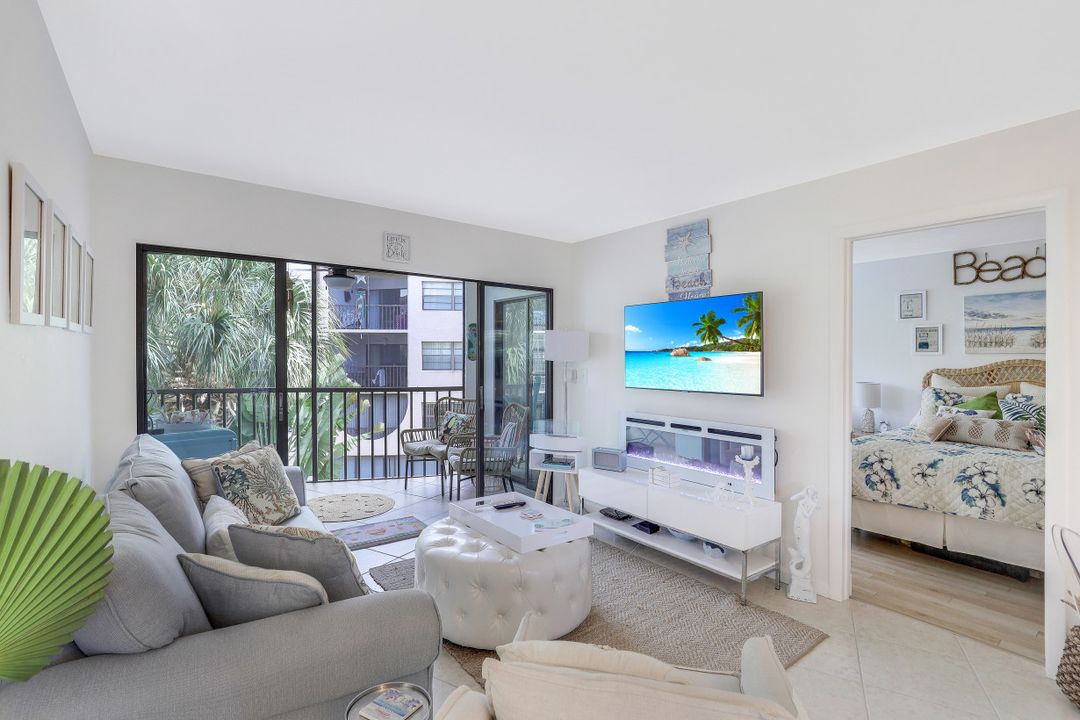 1015 Anglers Cove #306, Marco Island, FL 34145