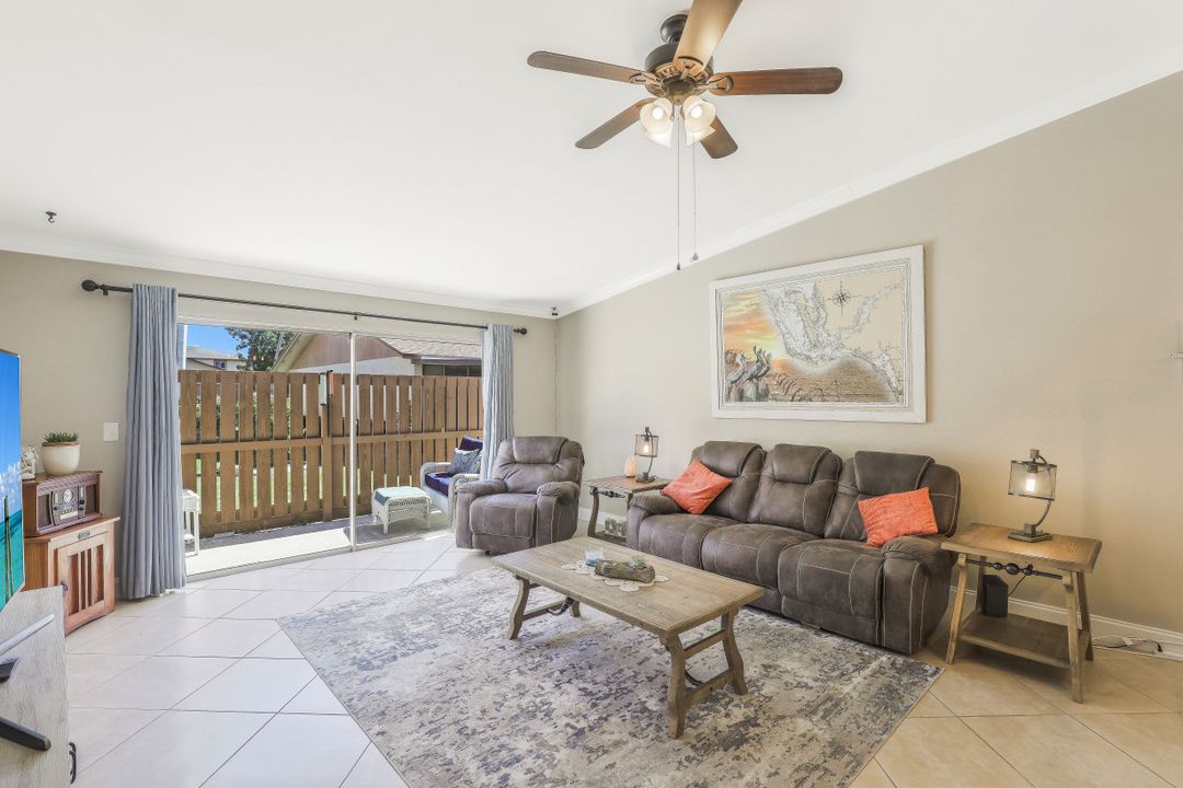 6474 Royal Woods Dr, Fort Myers, FL 33908