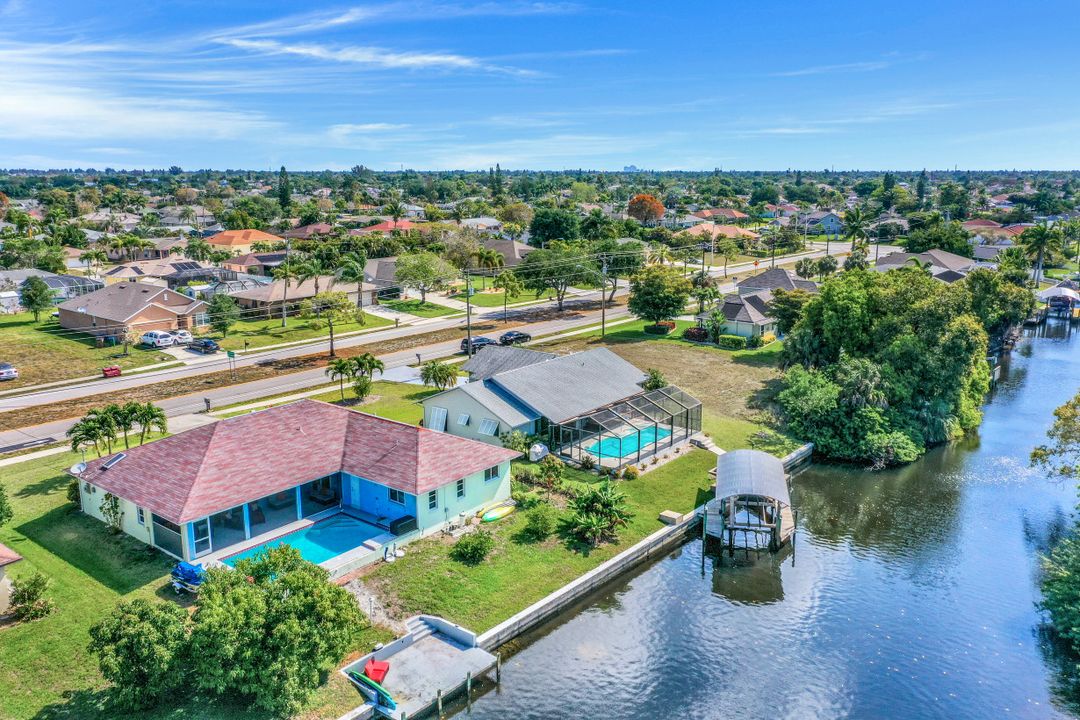 432 Mohawk Pkwy, Cape Coral, FL 33914