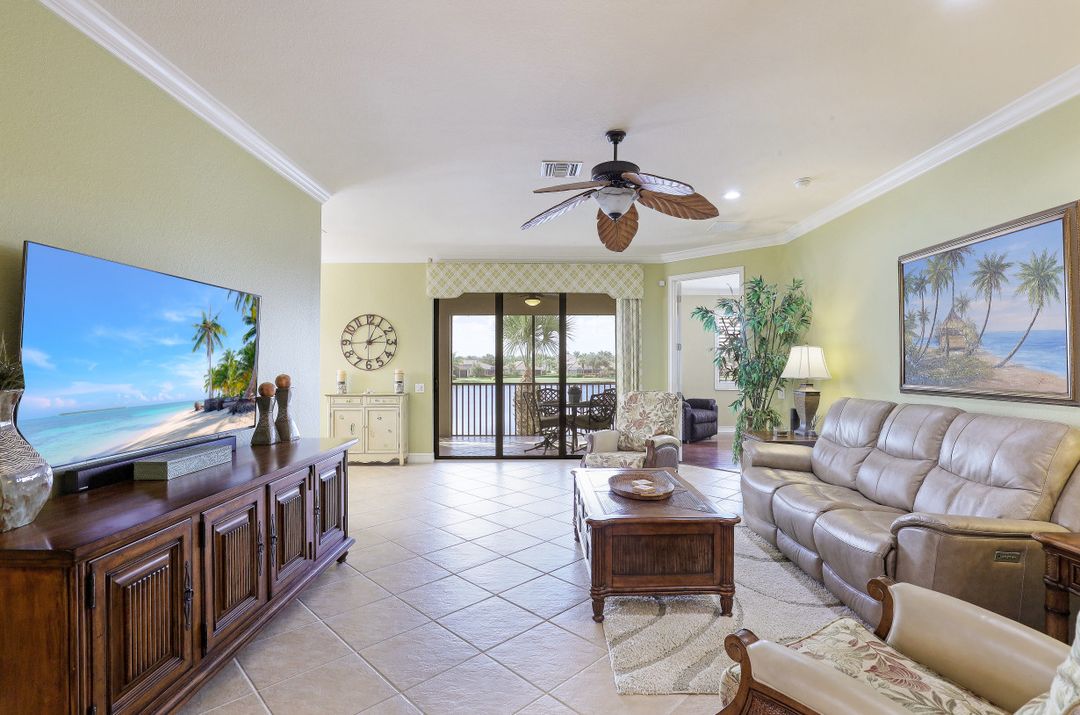 10498 Smoke House Bay Dr #201, Naples, FL 34120