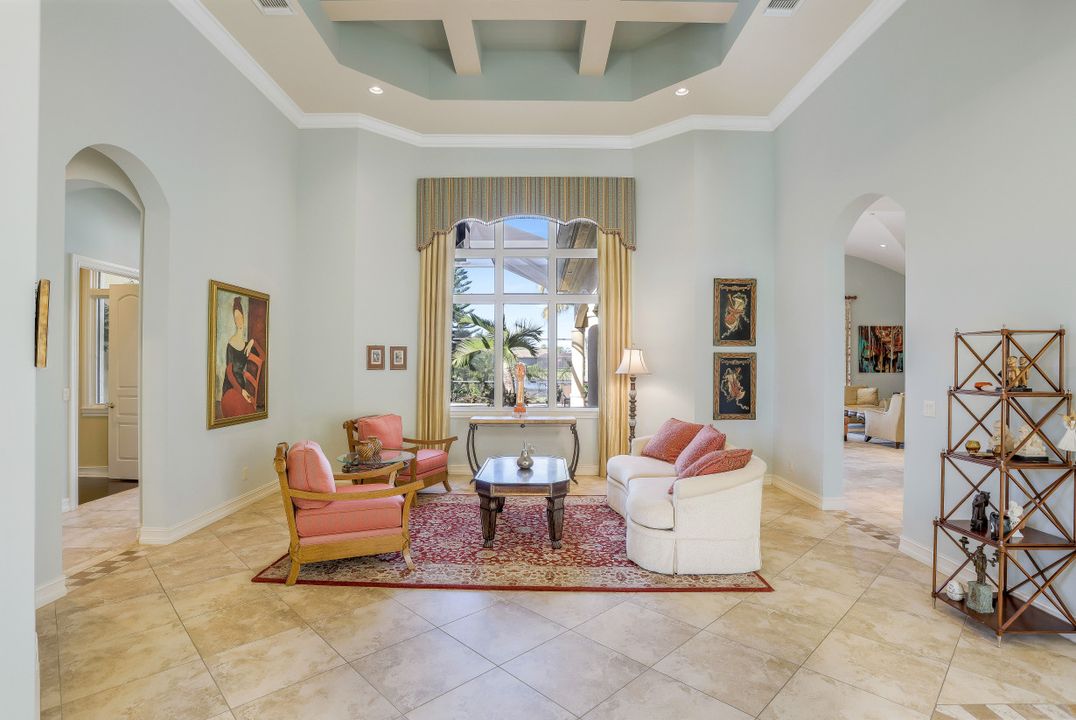 7417 Treeline Dr, Naples, FL 34119