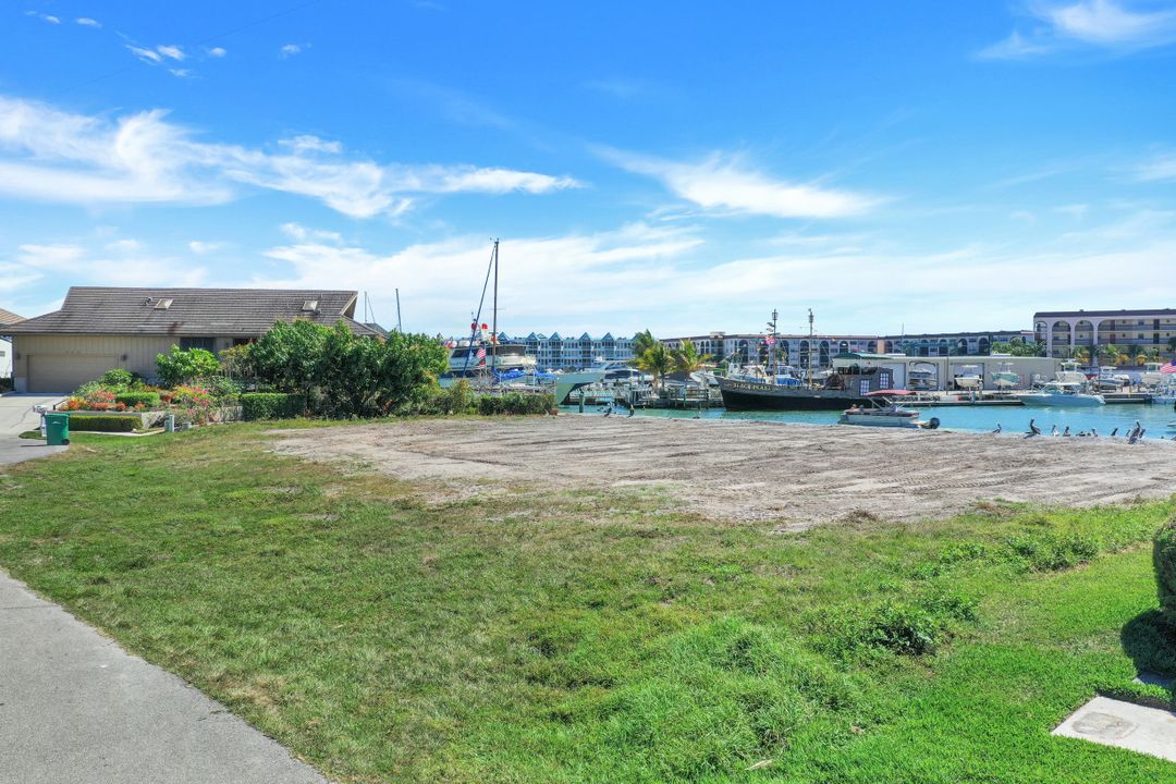 879 Magnolia Ct, Marco Island, FL 34145