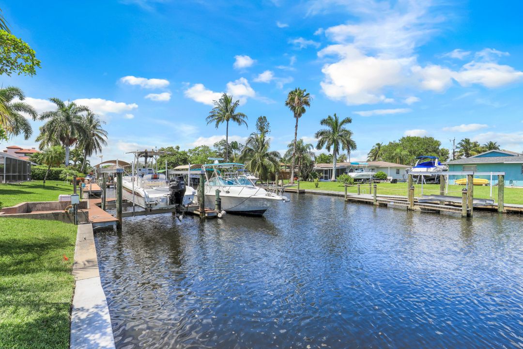 5333 Bayshore Ave, Cape Coral, FL 33904