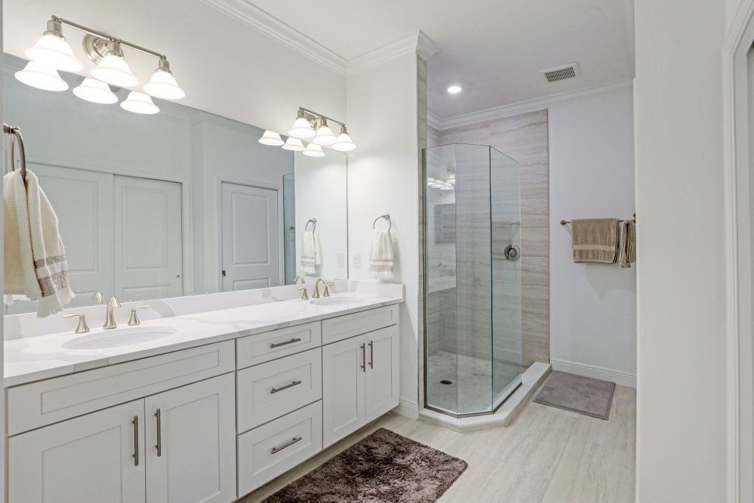 16352 Viansa Wy #201, Naples, FL 34110