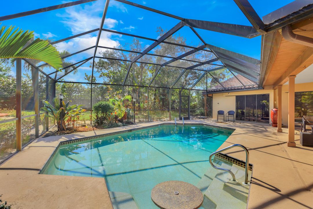 6846 Trail Blvd, Naples, FL 34108