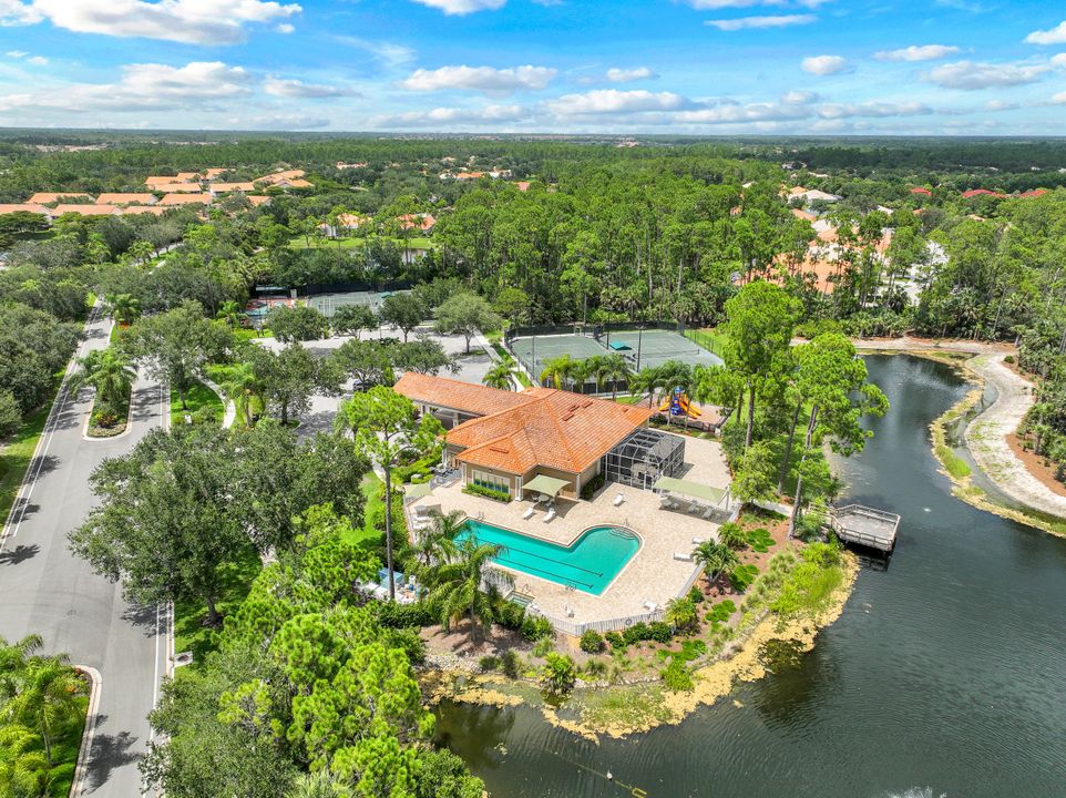 5100 Cedar Springs Dr #201, Naples, FL 34110