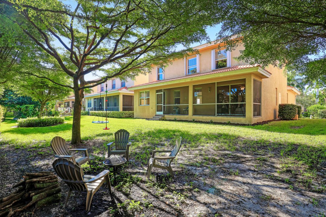 8346 Sumner Ave, Fort Myers, FL 33908