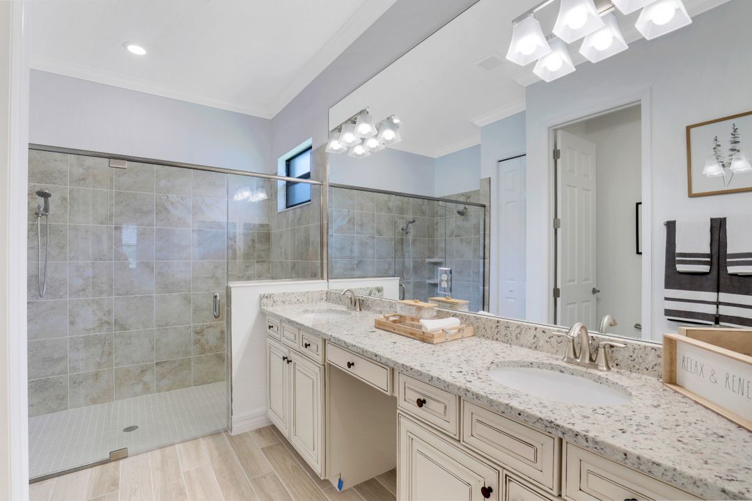 28009 Foxrock Ct, Bonita Springs, FL 34135