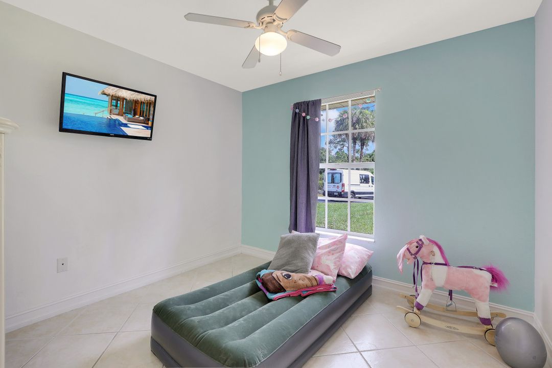 3660 20th Ave SE, Naples, FL 34117