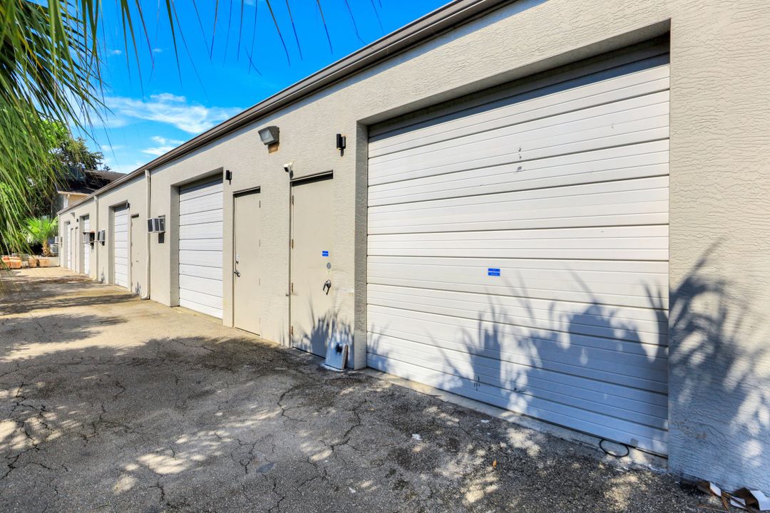 5430 Jaeger Rd, Naples, FL 34109