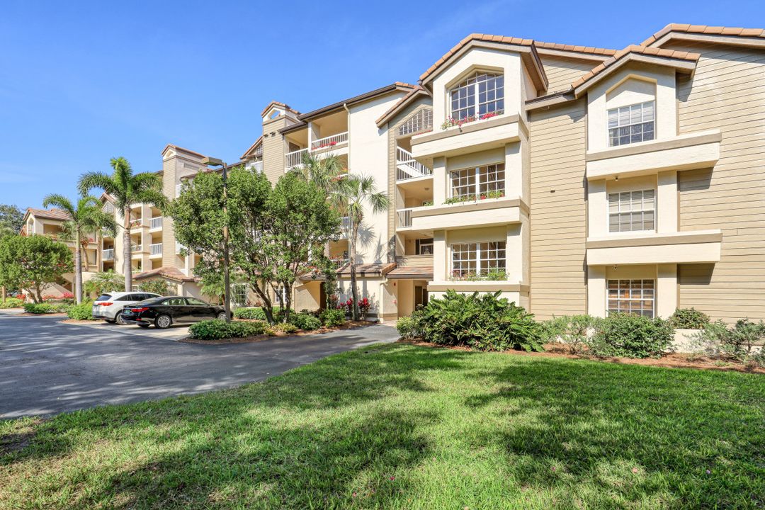 26930 Wedgewood Dr  #401, Bonita Springs, FL 34134