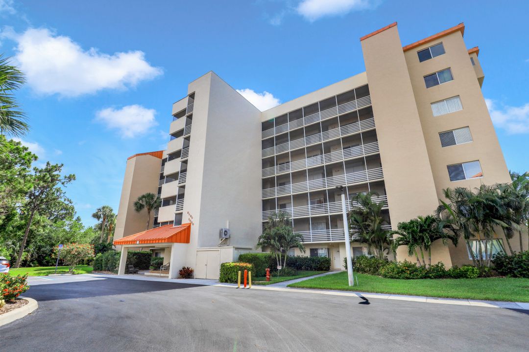 15171 Cedarwood Ln #3502, Naples, FL 34110