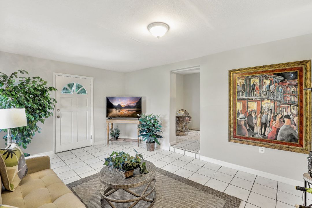 1858 Hanson St, Fort Myers, FL 33901