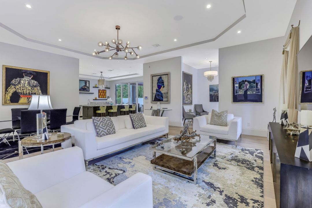 1824 Alamanda Dr, Naples, FL 34102