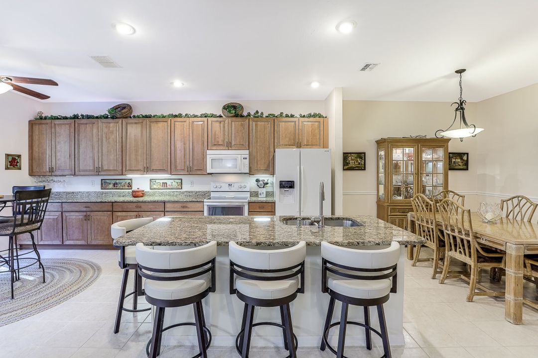 20655 Country Barn Dr, Estero, FL 33928