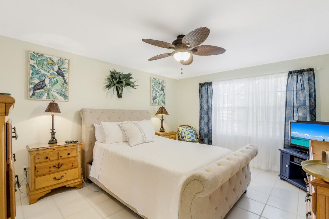 3687 El Segundo Ct, Naples, FL 34109