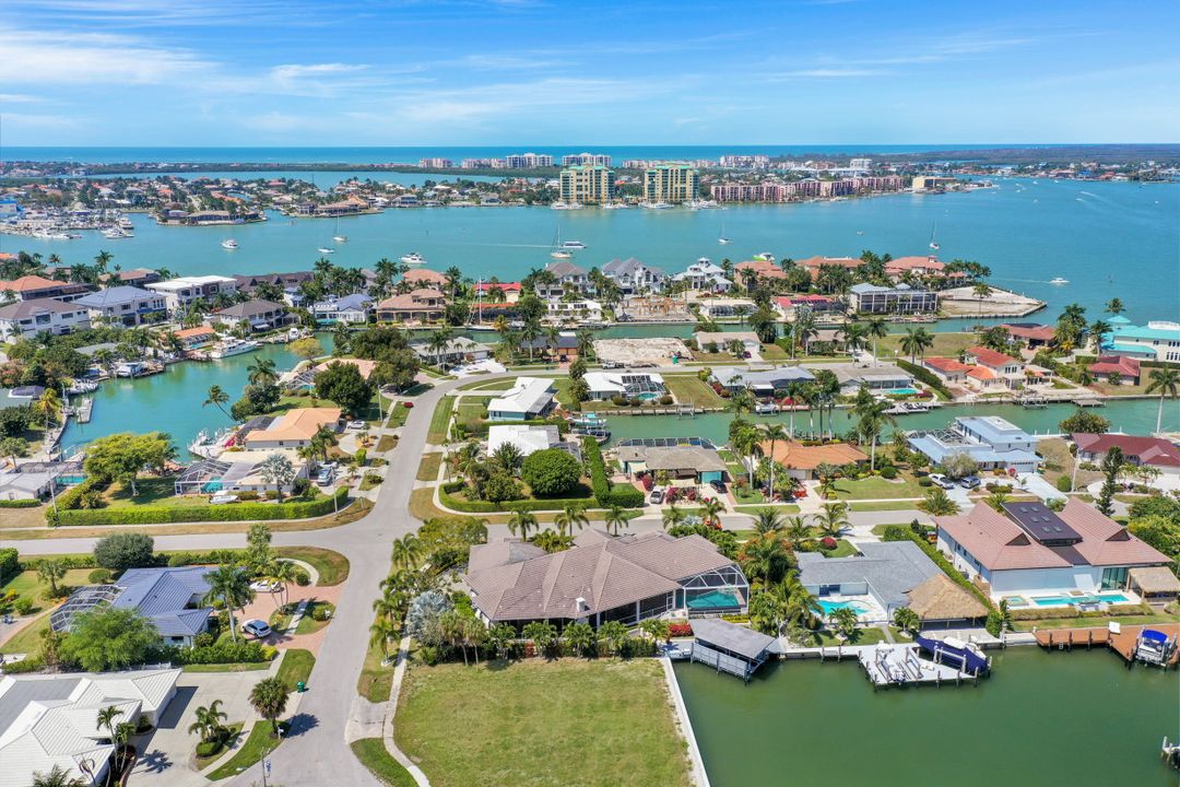 1231 Laurel Ct, Marco Island, FL 34145