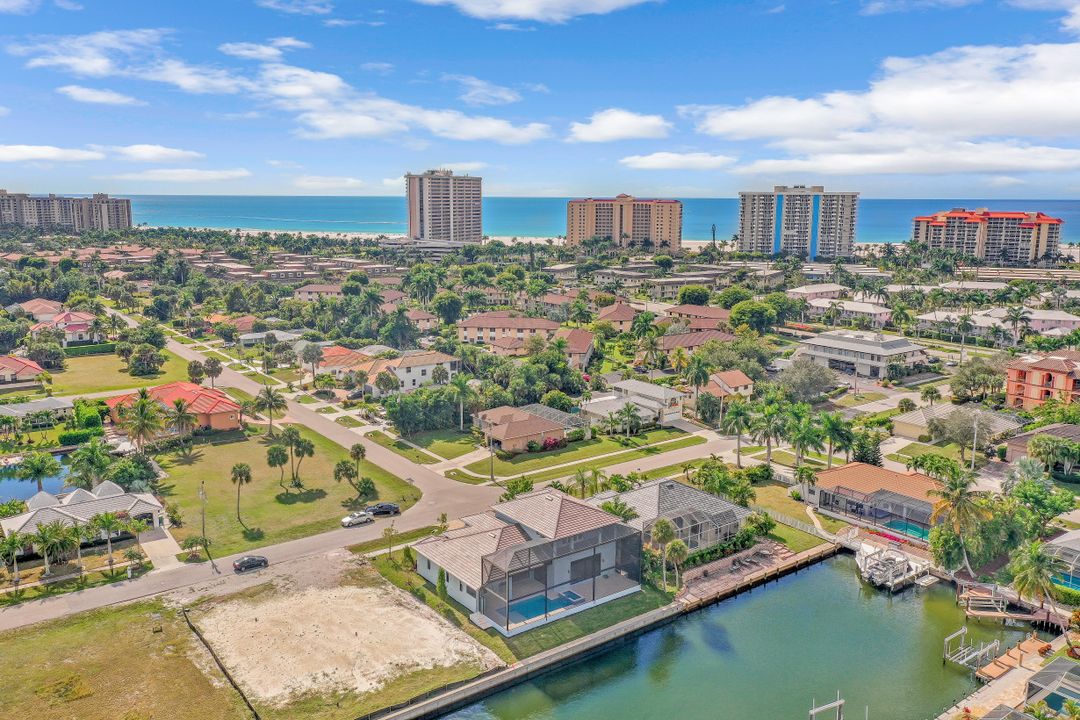 782 Saturn Ct, Marco Island, FL 34145