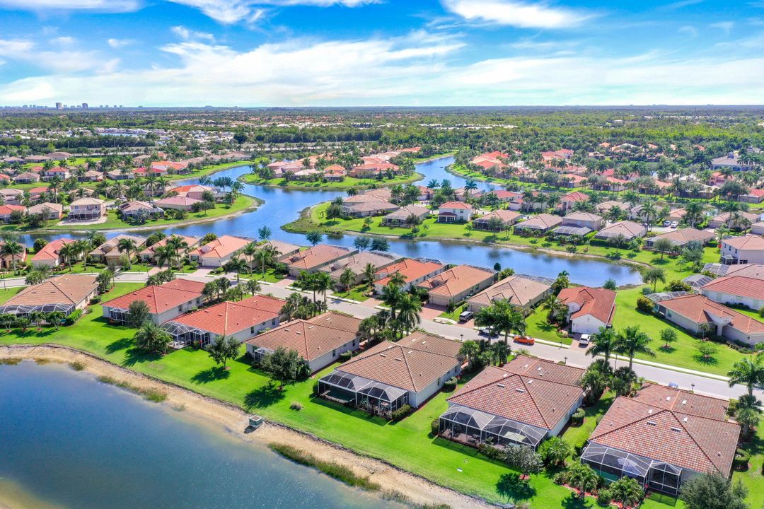 14528 Grapevine Dr, Naples, FL 34114