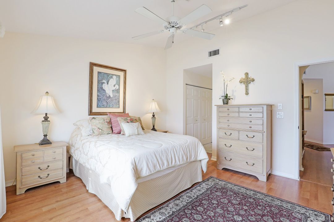 6528 Huntington Lakes Cir #203, Naples, FL 34119