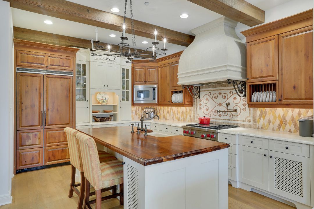 16649 Toscana Cir #806, Naples, FL 34110