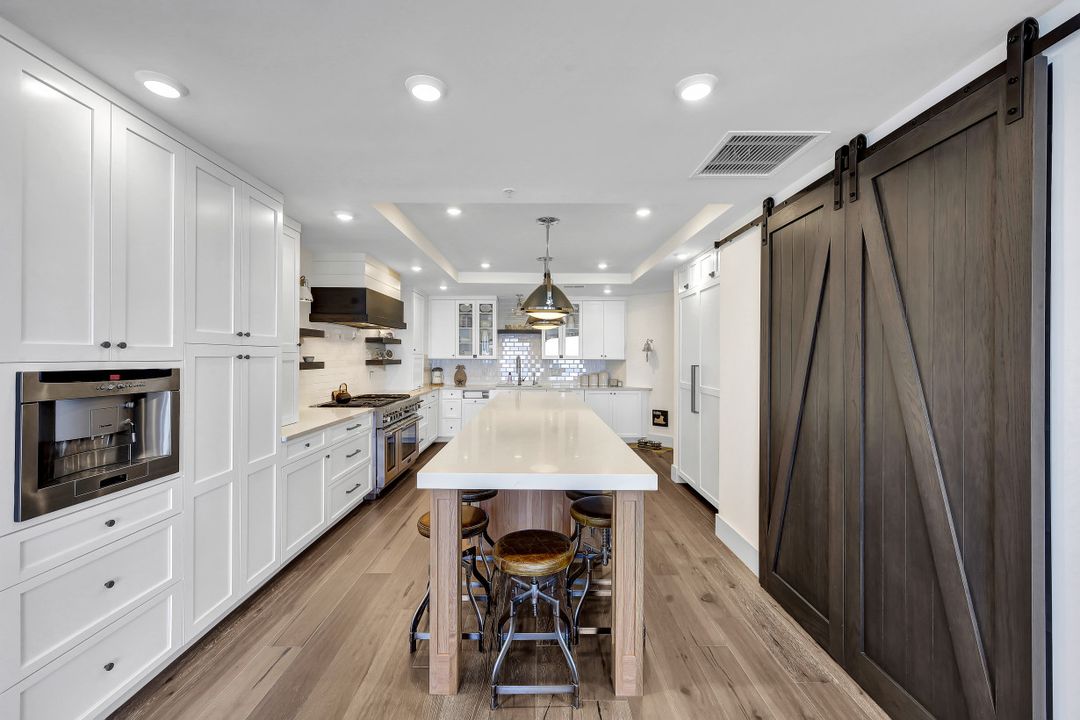 970 Cape Marco Dr #1707, Marco Island, FL 34145