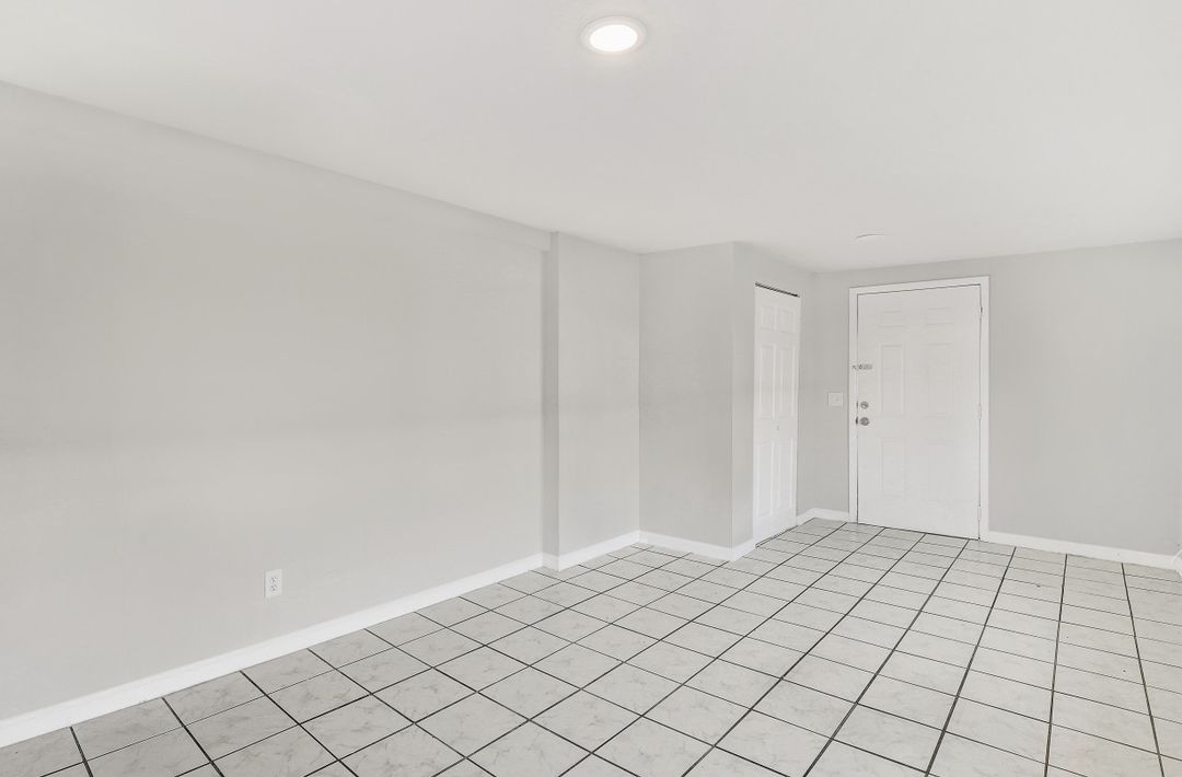 1858 Hanson St, Fort Myers, FL 33901