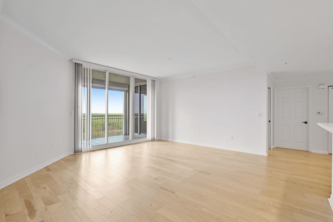 1001 Arbor Lake Dr #303, Naples, FL 34110