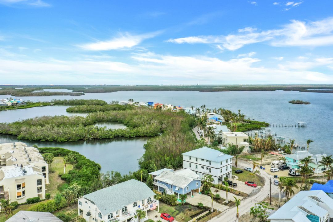 21560 Widgeon Terrace, Fort Myers Beach, FL 33931