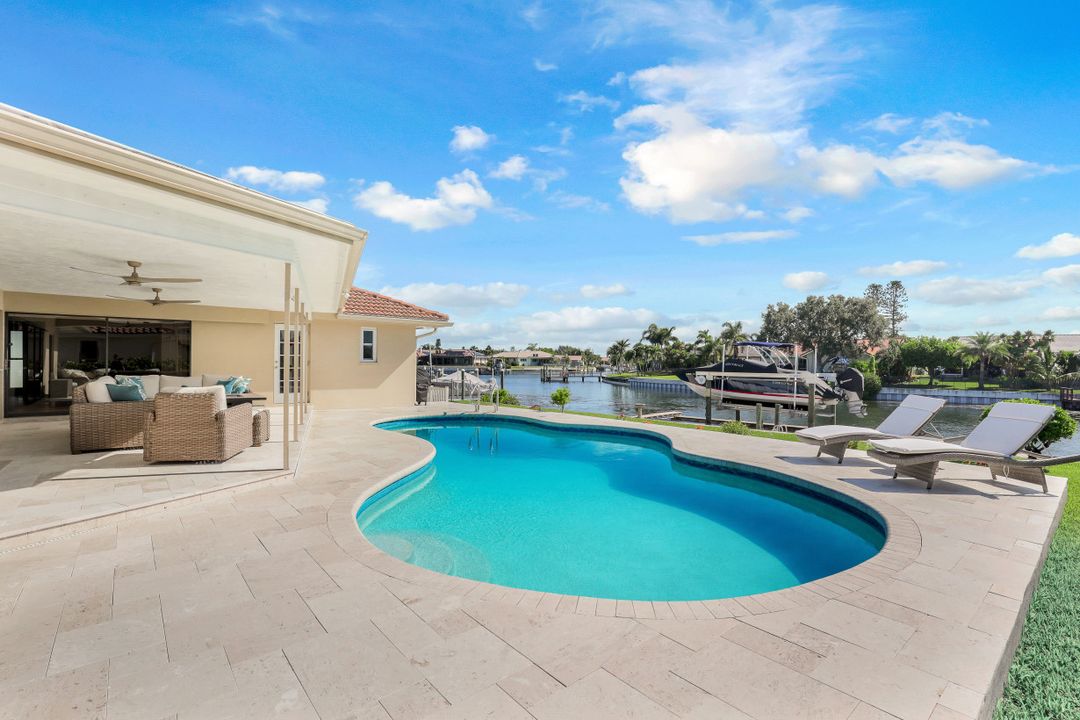 4725 Lansing St NE, St. Petersburg, FL 33703