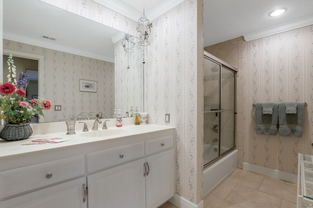 204 SE 20th Pl, Cape Coral, FL 33990