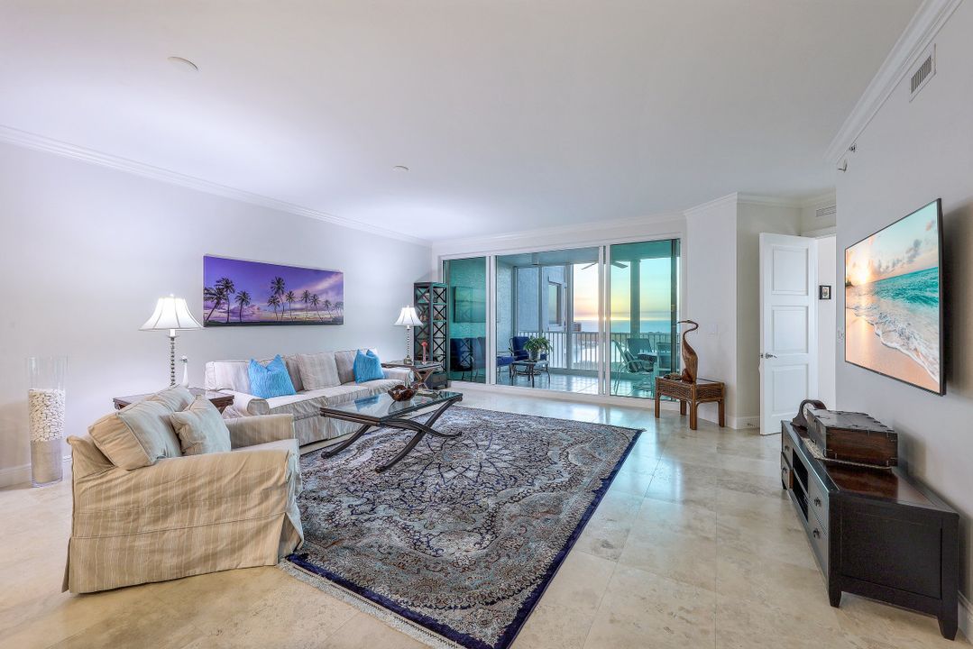 265 Indies Way #1404, Naples, FL 34110