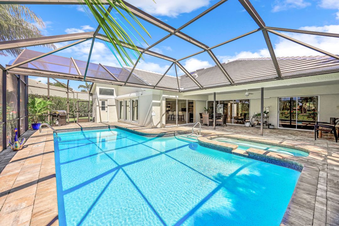 2016 Duke Dr, Naples, FL 34110