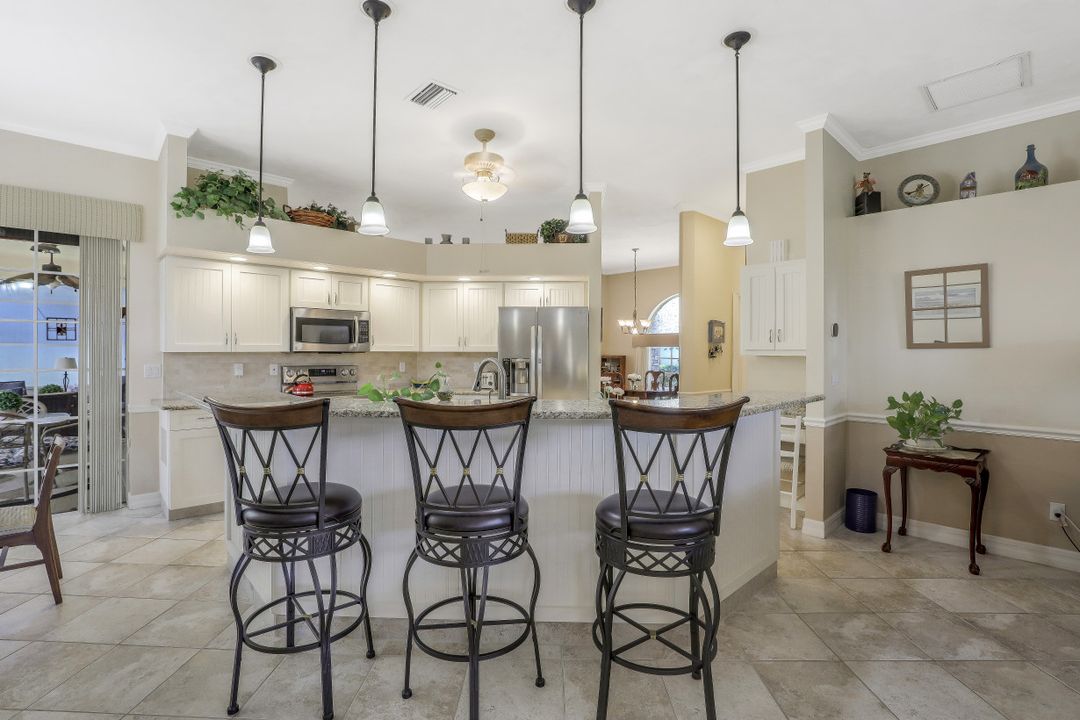 6705 Highland Pines Cir, Fort Myers, FL 33966