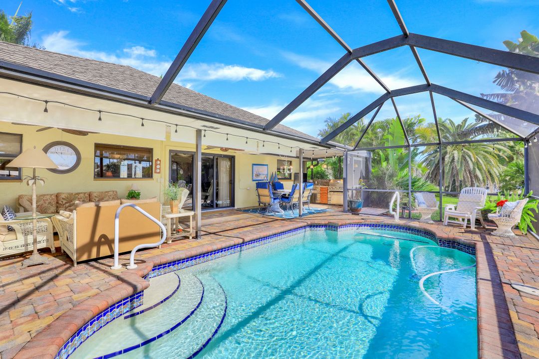 2208 Everest Pkwy, Cape Coral, FL 33904