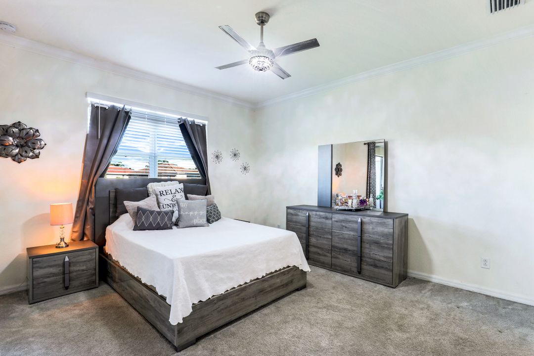 1839 Alameda Dr, Naples, FL 34120