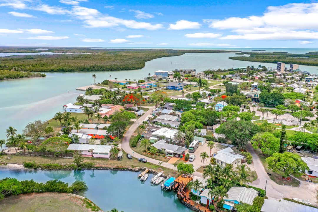 203 Goodland Dr E, Goodland, FL 34140