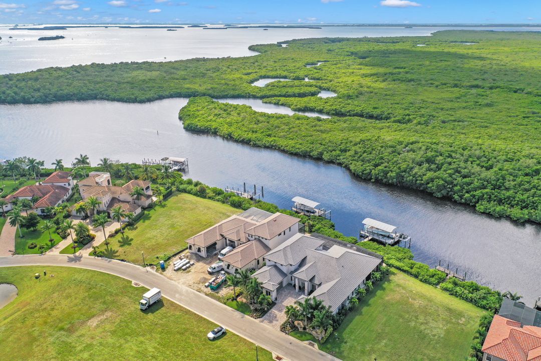6096 Tarpon Estates Blvd, Cape Coral, FL 33914