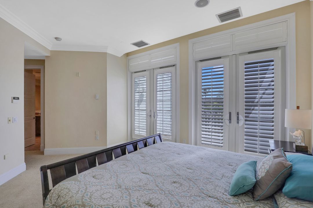 1001 10th Ave S #F3, Naples, FL 34102