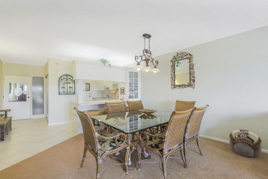 60 W Pelican St #504, Naples, FL 34113