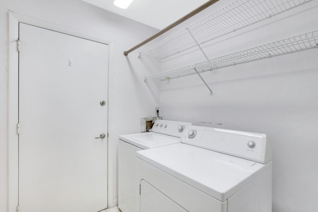 127 Forest Lakes Blvd, Naples, FL 34105